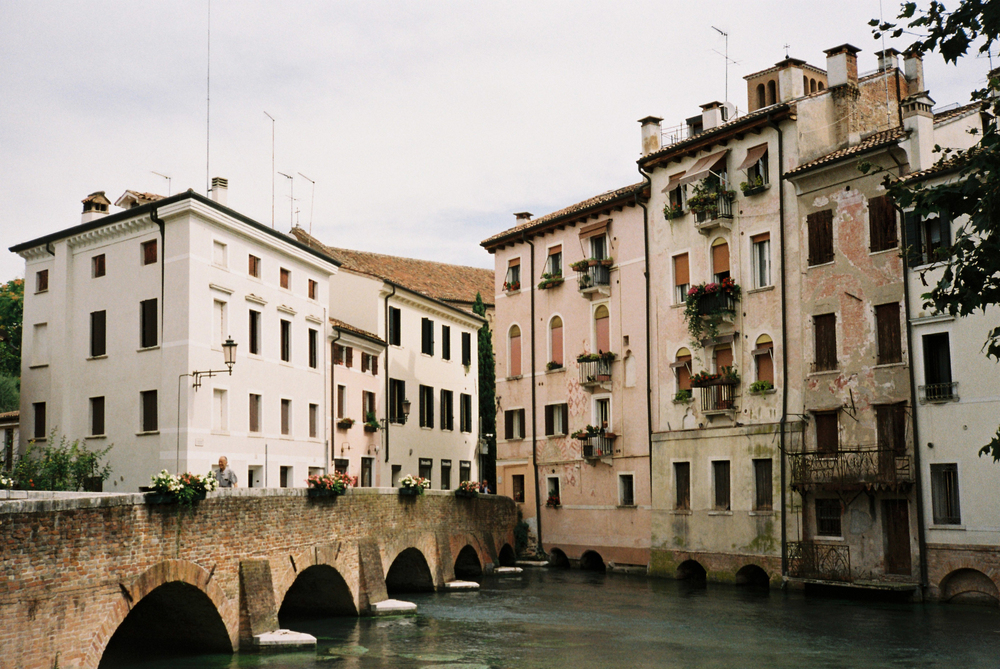 A bridge crossing the Sile river.